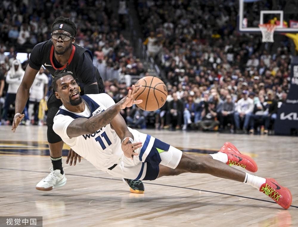 斯遭到公牛 斯遭到公牛