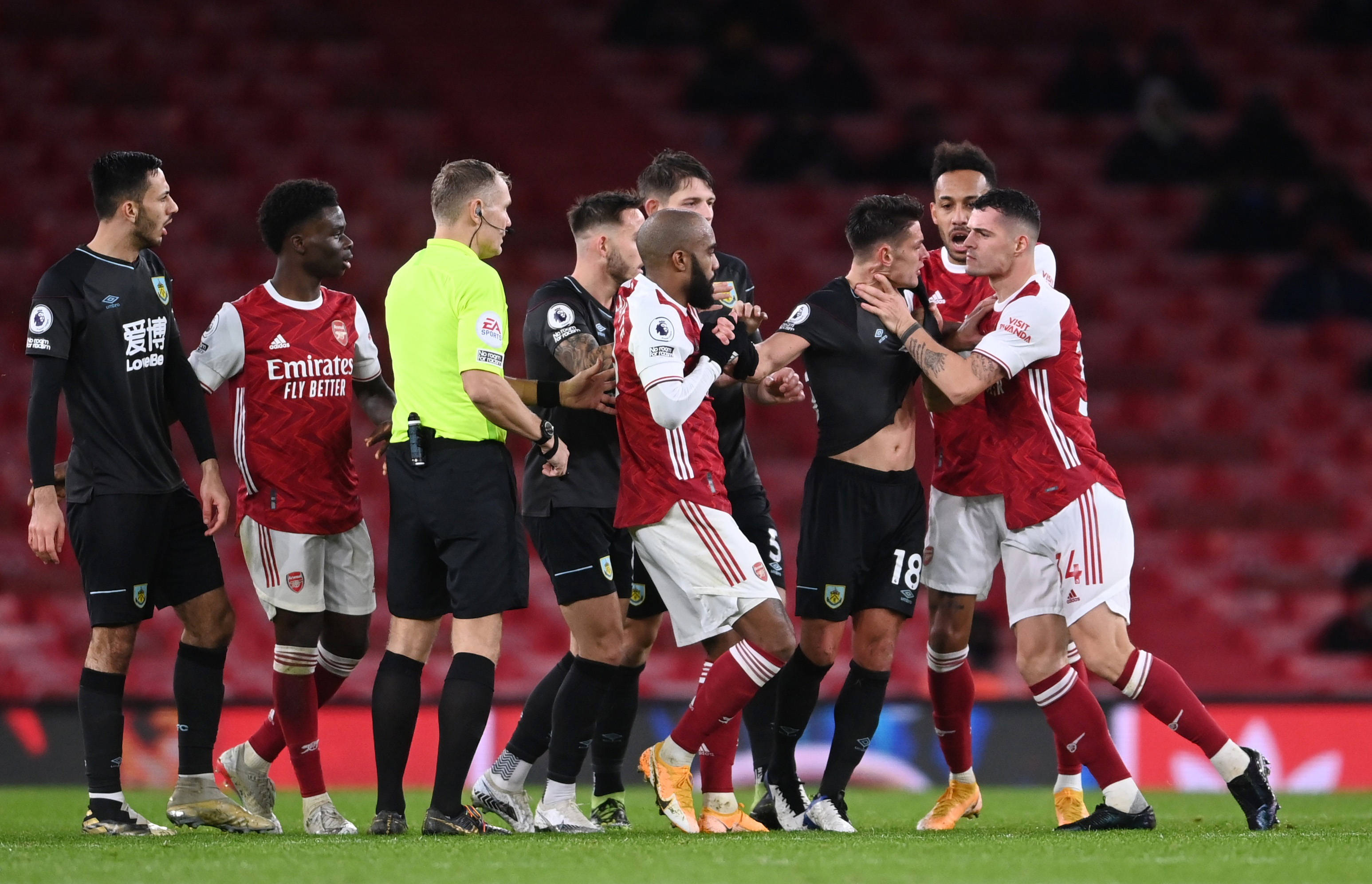 高墙防守 高墙防守