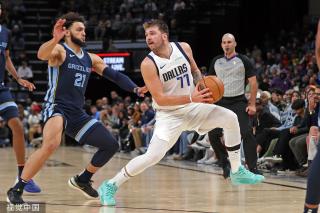 了其卓越的 了其卓越的